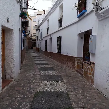 Calle Antonio Millon *