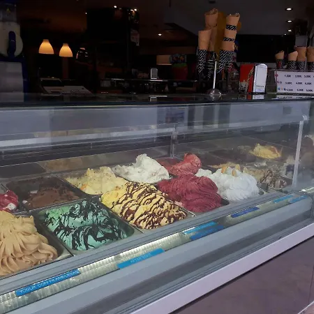 Calle Antonio Millon