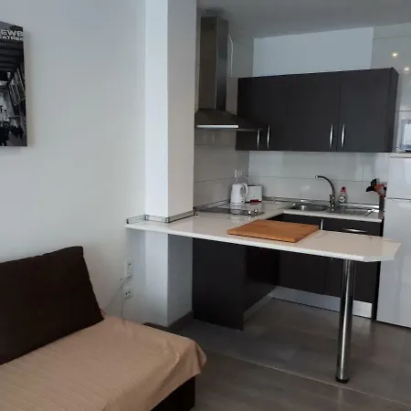 Calle Antonio Millon ネルハ