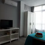 Calle Antonio Millon Апартаменты Нерха