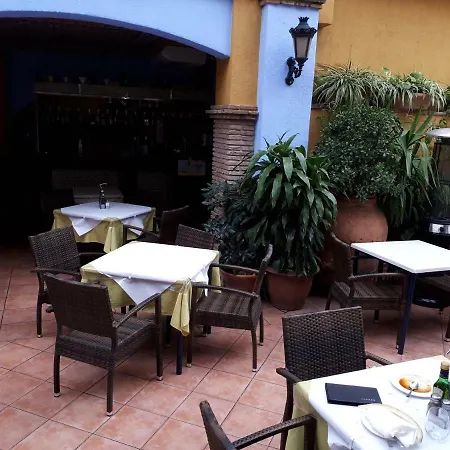 Calle Antonio Millon 公寓