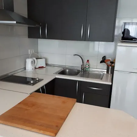 Calle Antonio Millon Apartment