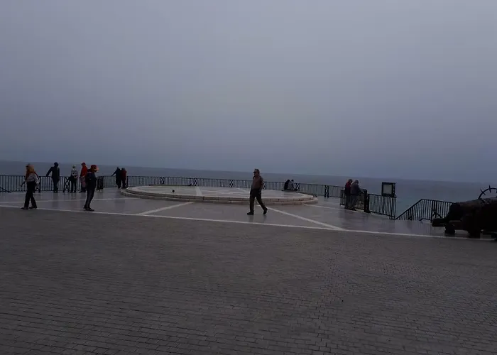 Calle Antonio Millon 公寓 *