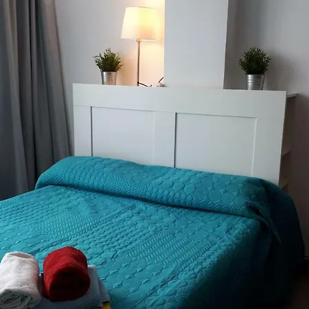 Calle Antonio Millon * נרחה