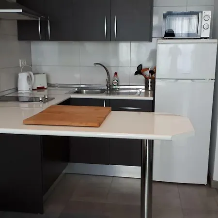 Calle Antonio Millon *