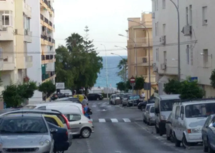 Calle Antonio Millon Апартаменты Нерха