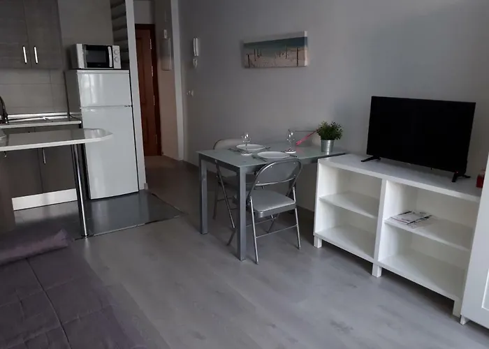 Calle Antonio Millon Апартаменты Нерха