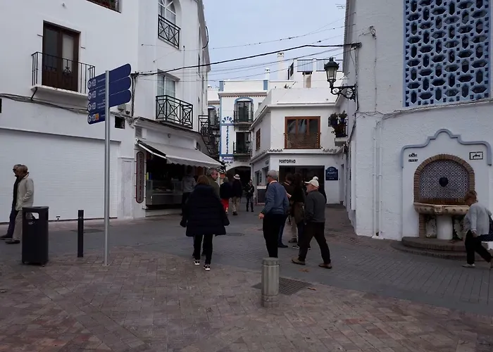 Calle Antonio Millon * نيرخا